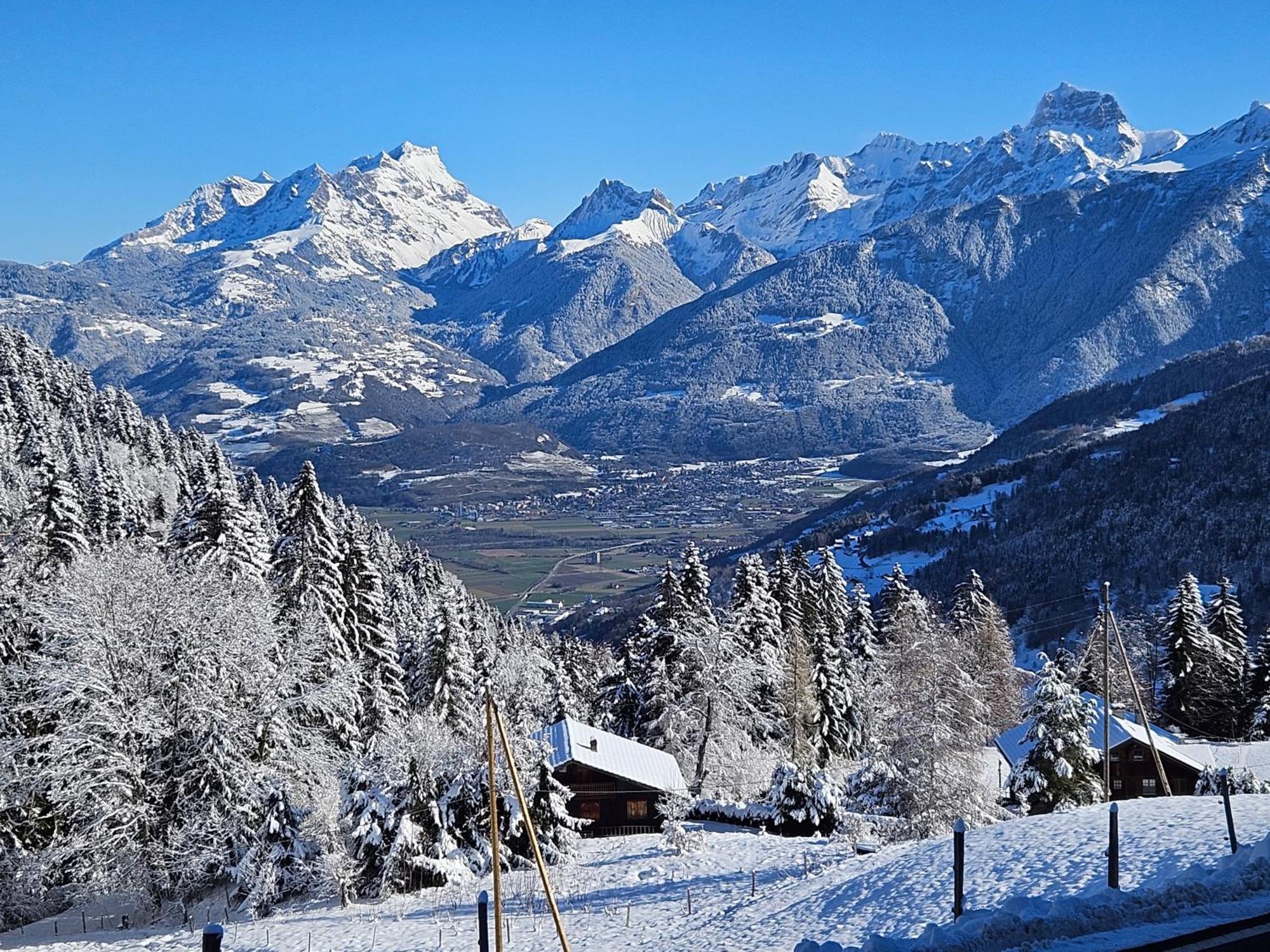 Sweet & Cosy Chalet In The Heart Of The Swiss Alps Troistorrents Luaran gambar