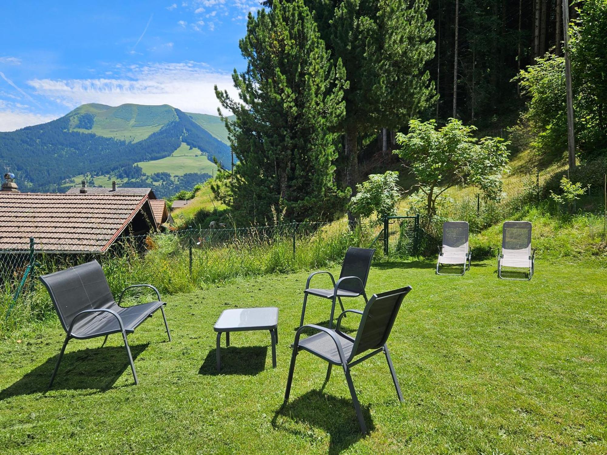 Sweet & Cosy Chalet In The Heart Of The Swiss Alps Troistorrents Luaran gambar